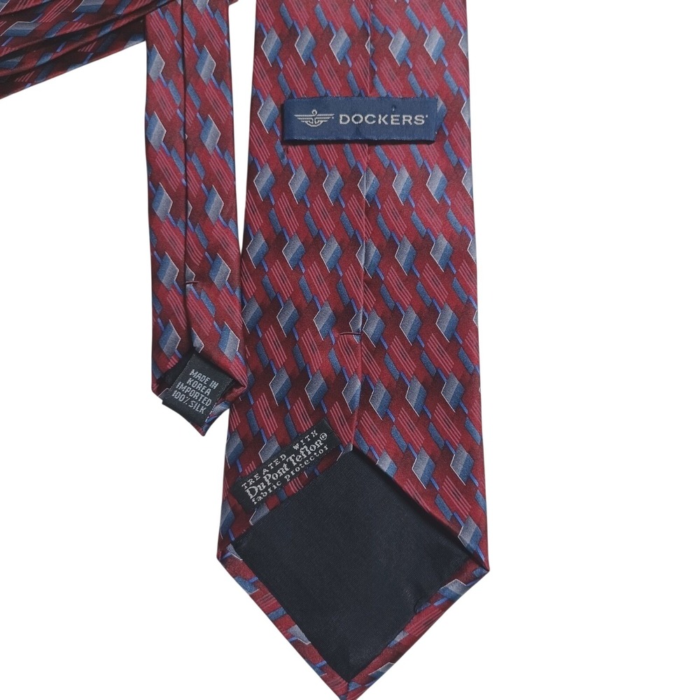 Dockers Mens Silk Tie Burgundy Red Blue Geometric Diamond Pattern DuPont Teflon